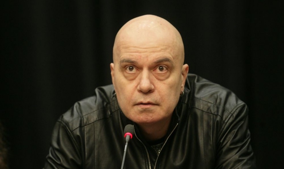 Прокуратурата поряза Слави, не откри фалшификации на референдума
