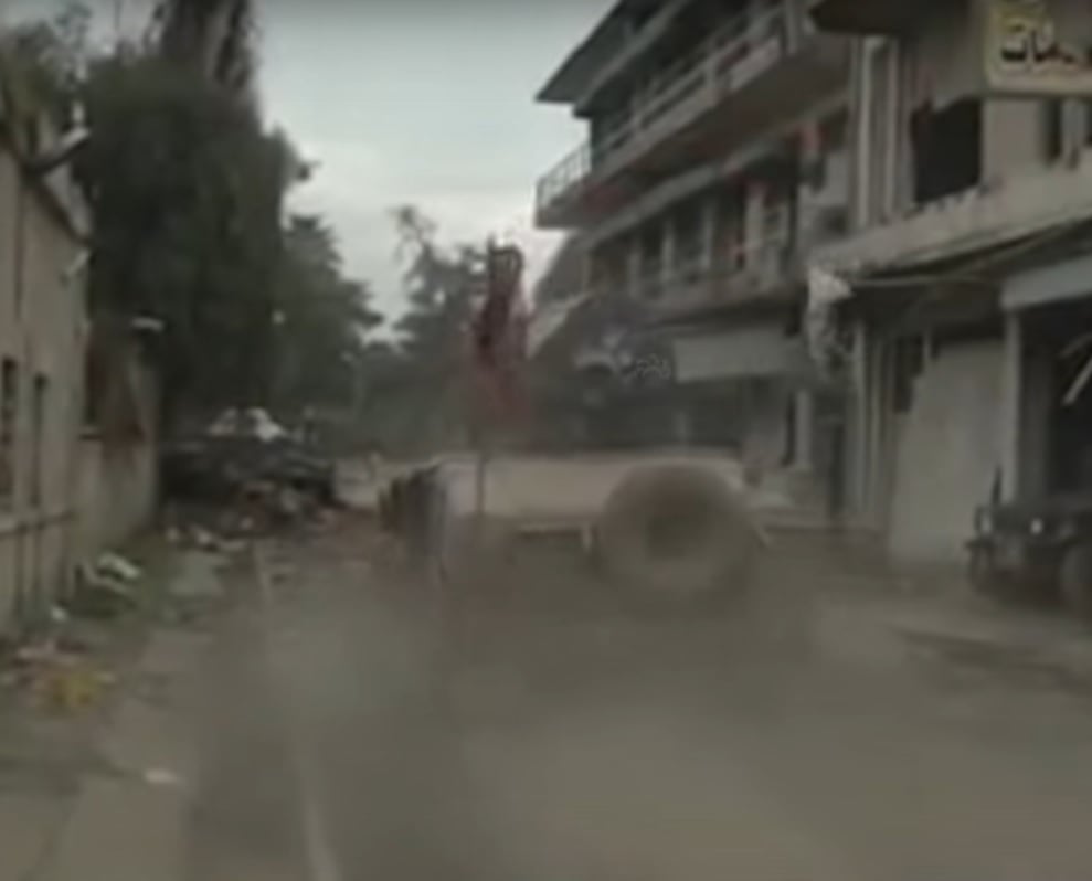 От "Ислямска държава" в Мосул вземат цивилните при остъплението като жив щит (ВИДЕО)