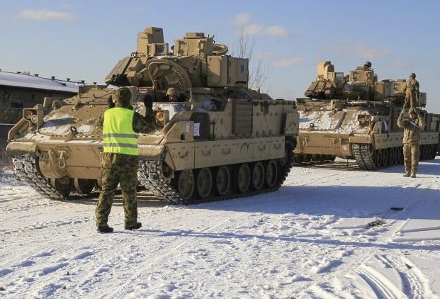 Американски танкове в опасна близост до Москва (СНИМКИ)
