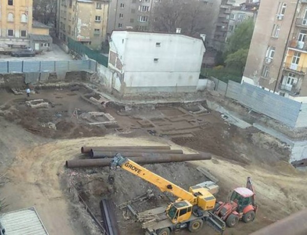 Разбулва се тайната за скелетите, открити в основите на бъдещия американски хотел "Хаят" в София