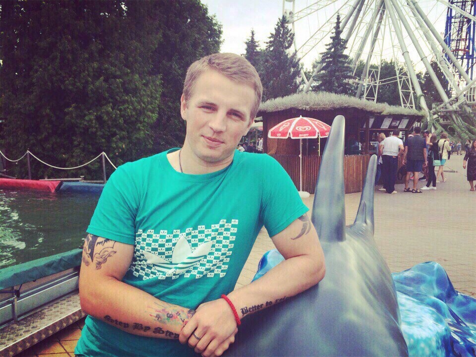 Шампионът на Русия по армейски ръкопашен бой Денис Петров е загинал при кървавия атентат в метрото
