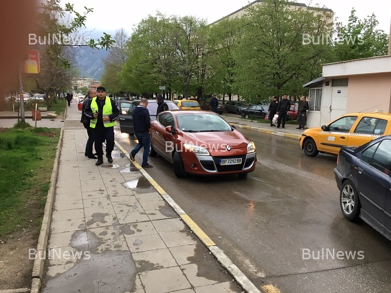 Сеир в Северозапада: Пепи Ченгето забърка куриозно меле, последвано от селски бой (СНИМКИ)