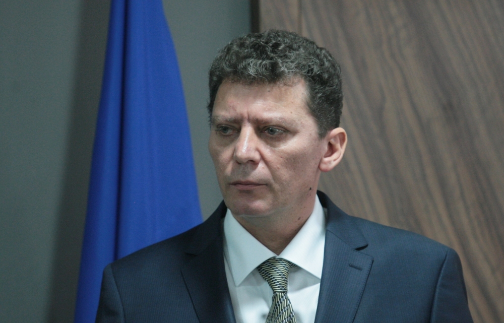 Служебният министър вдигна завесата за скандала с поръчката за тунел "Железница"