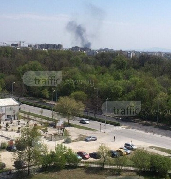 Голям пожар гори в Пловдив (СНИМКА/ВИДЕО)