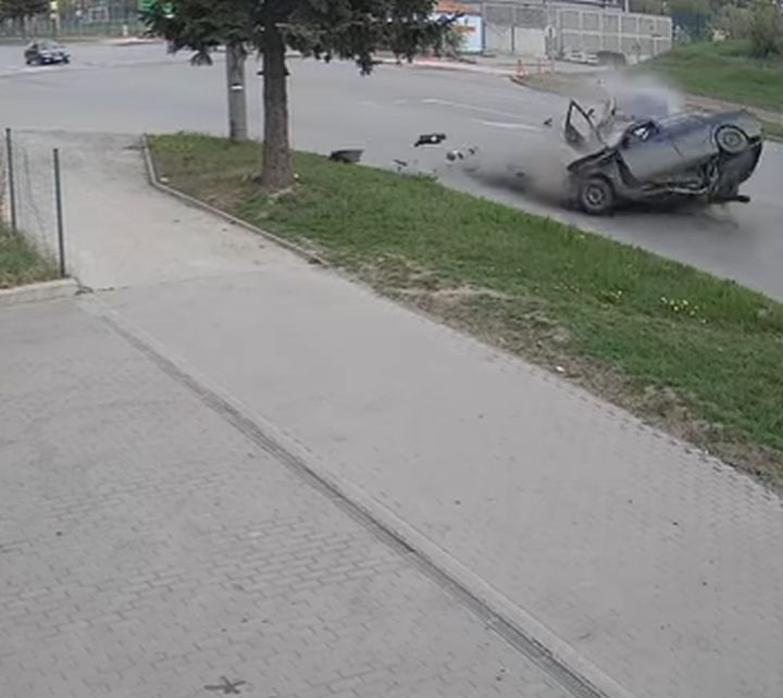 Охранителна камера засне бруталния сблъсък в Перник, при който загина човек (ВИДЕО)