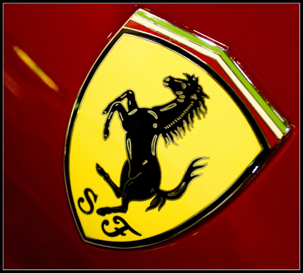 Ferrari влиза и във вашия офис, само срещу 10 000 евро! Ето как!