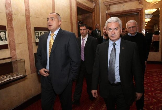 Горещата политическа среща при Борисов свърши! Сидеров и Каракачанов обявиха пикантерии от преговорите (СНИМКИ)