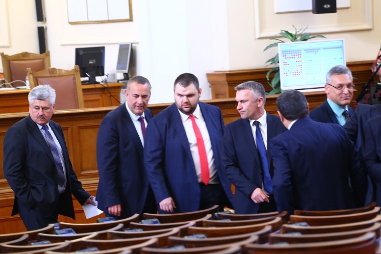 Законопроектът на Пеевски, Цонев, Хамид и Велислава Кръстева за прозрачна медийна среда мина на първо четене 