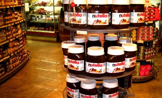 Най-странните факти за Nutella - от първото бурканче до днес (СНИМКИ)