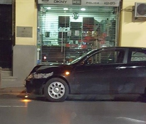 От последните минути: Луксозни коли се помляха в центъра на София (СНИМКИ)