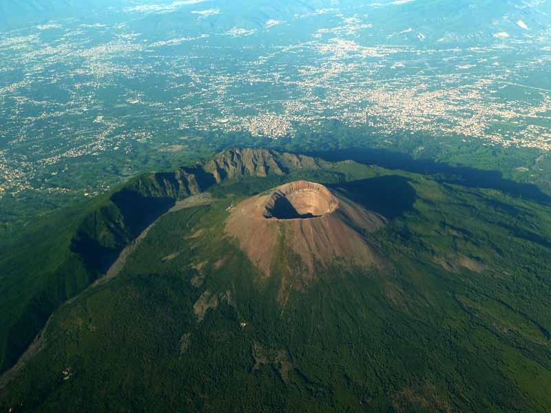 Страховито! Топ 5 на най-смъртоносните вулкани (СНИМКИ/ВИДЕО)