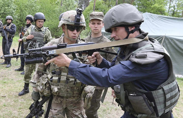 Инструктори от САЩ проверяват в Донбас украинска бригада дали е готова за бой