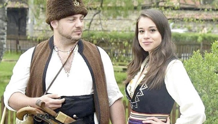 Истинска българска сватба, на която всеки може да дойде, атакува Гинес с тава за 2 тона мезета 