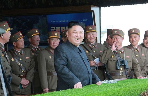 Пхенян се закани: Заличаваме САЩ от лицето на Земята с 5 милиона ядрени бомби, носени от деца
