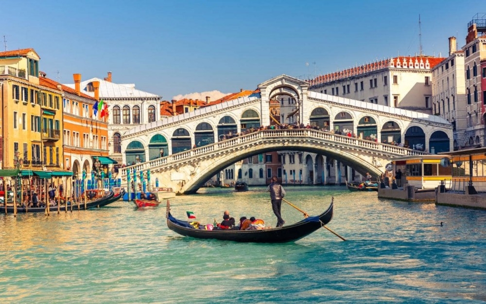 Венеция рече и отсече! Въведе закон за забрана на дюнерджийниците, цели се опазване на културното наследство