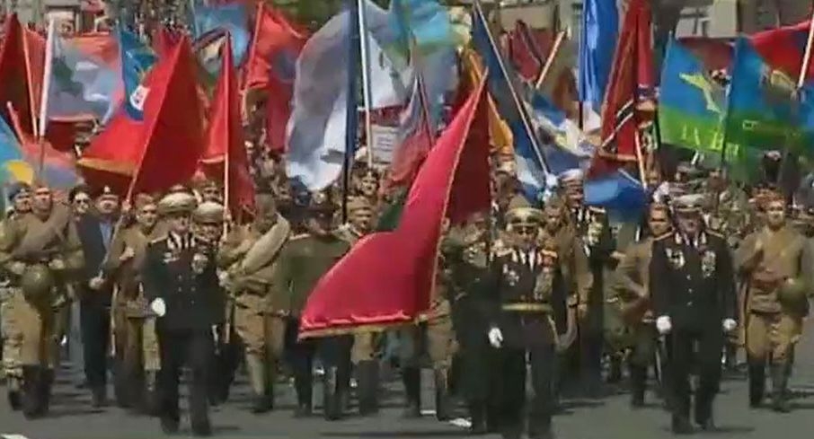 От Владивосток до Камчатка вече марширува „Безсмъртния полк” (ВИДЕО)
