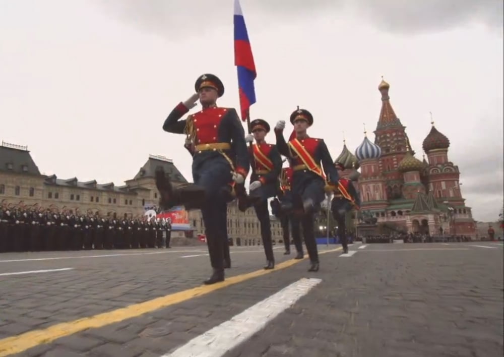 НА ЖИВО в БЛИЦ от Москва: Парадът на победата на Червения площад! (СНИМКИ)