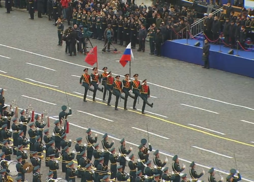 НА ЖИВО в БЛИЦ от Москва: Парадът на победата на Червения площад! (СНИМКИ)