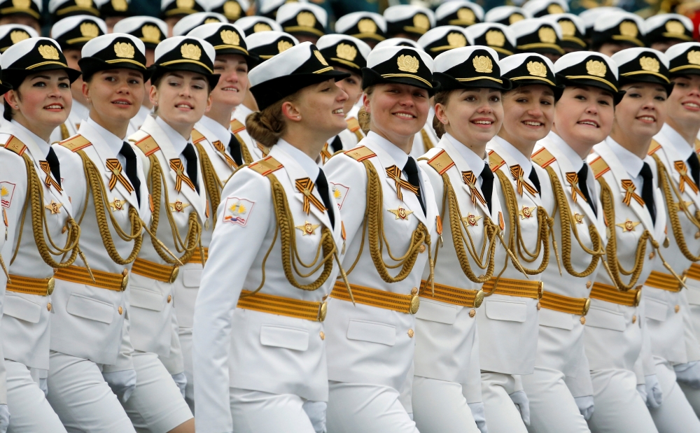 Военният парад по случай 72-рата годишнина от Победата на Червения площад в Москва (ГАЛЕРИЯ)