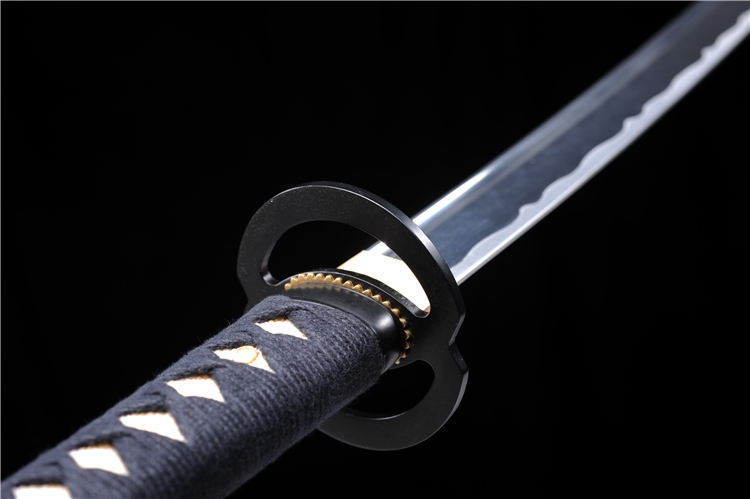 Страшна смърт! Експерт по самурайски мечове си направи харакири