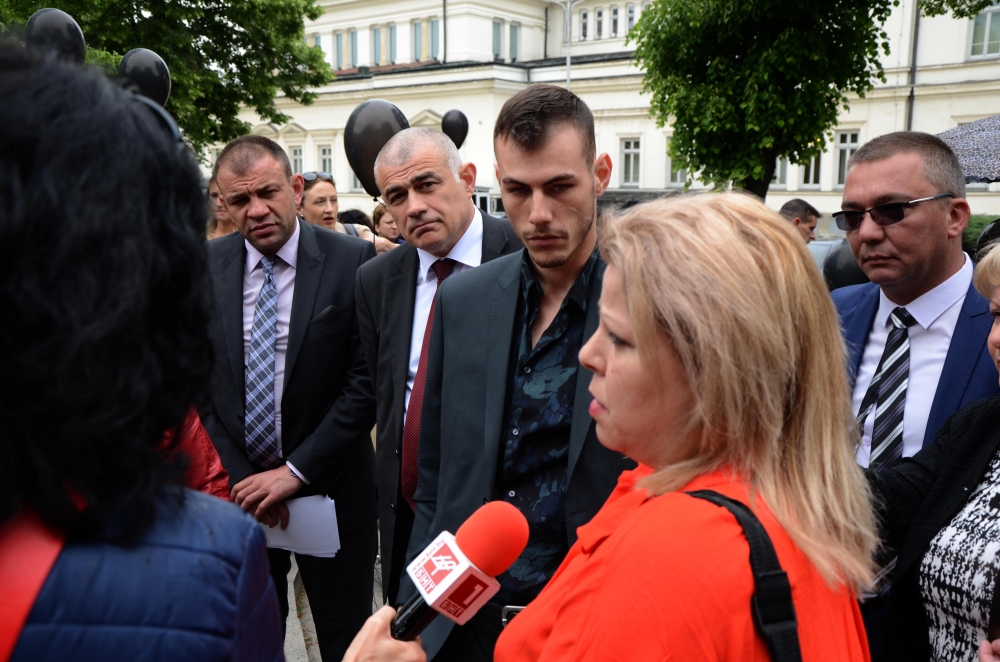 Фоторепортаж в БЛИЦ! Майки носиха ковчег пред парламента!