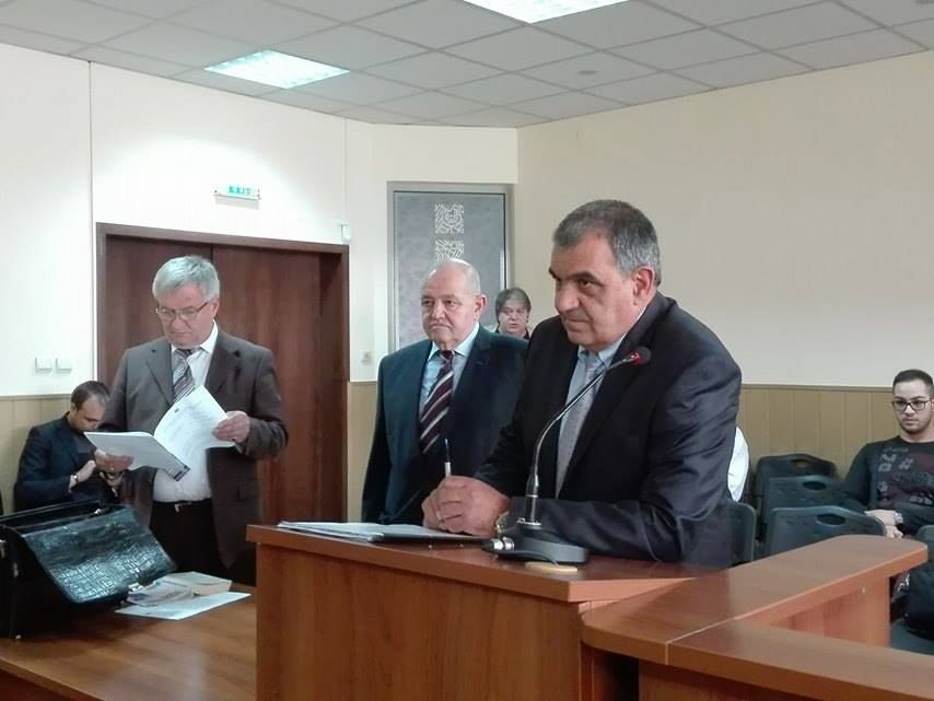 Пловдивски професор се кръсти в съда, не бил взимал подкуп от студенти