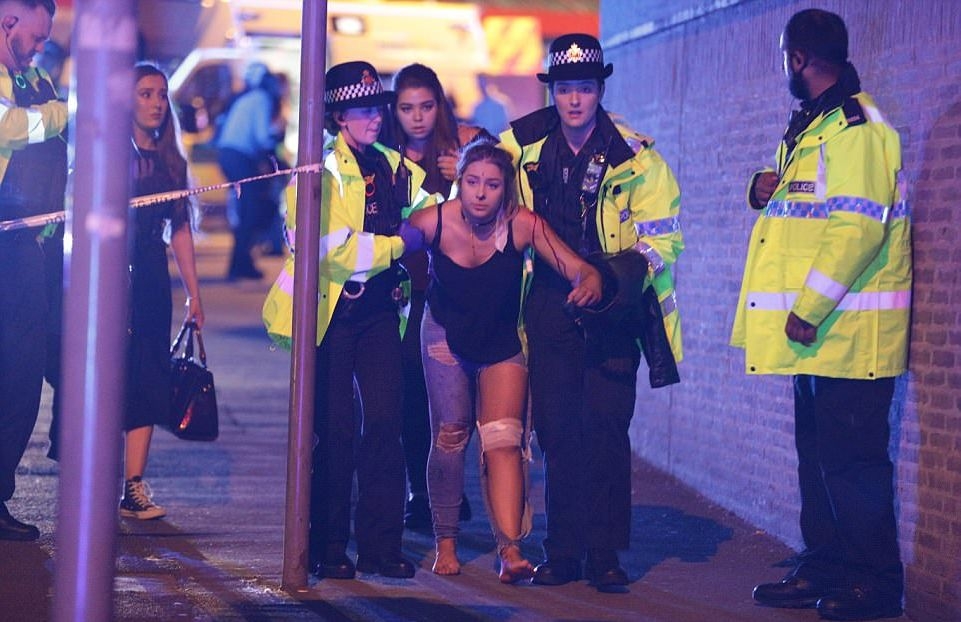 BBC: Най-малко 19 души са загинали и стотици са ранени при ужасяващите взривове в Манчестър
