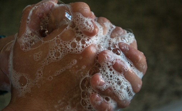 Правилно ли миете и сушите ръцете си? (СНИМКИ)
