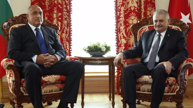 Борисов се чу спешно с турския си колега заради случващото се на Балканите