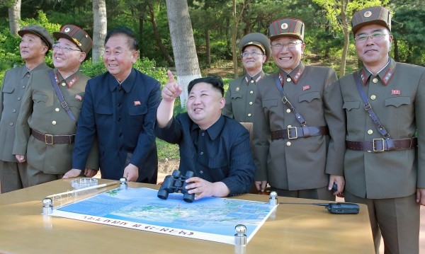 Любимците на Ким Чен Ун: Триото, което стои зад ракетната програма на Северна Корея