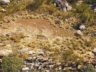Намериха SOS сигнал с камъни насред пустинята
