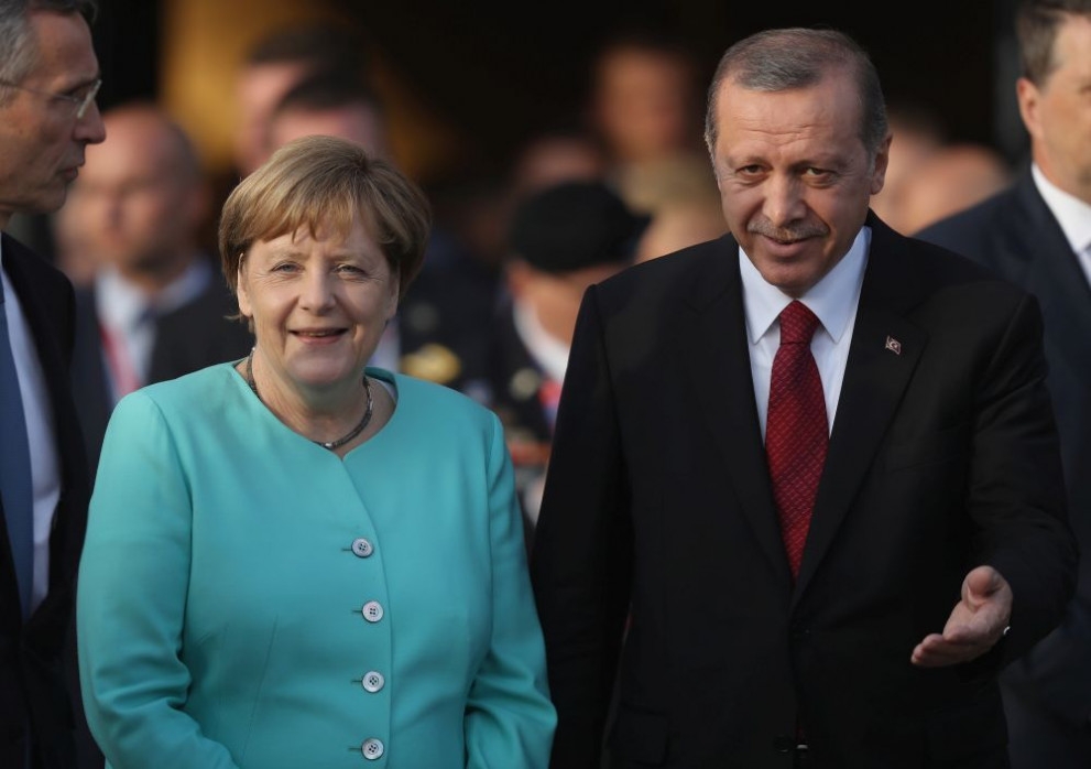 Меркел и Ердоган проведоха горещ телефонен разговор 