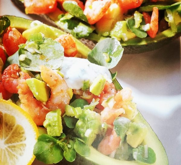 Как да си приготвим вкусна салата от авокадо със скариди