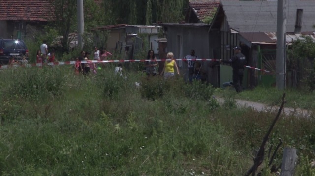 В „Модерно предградие” почерня от полиция! Издирват близките на 16-годишния Трайчо, който затри 9 мигранти на „Тракия” (СНИМКИ)