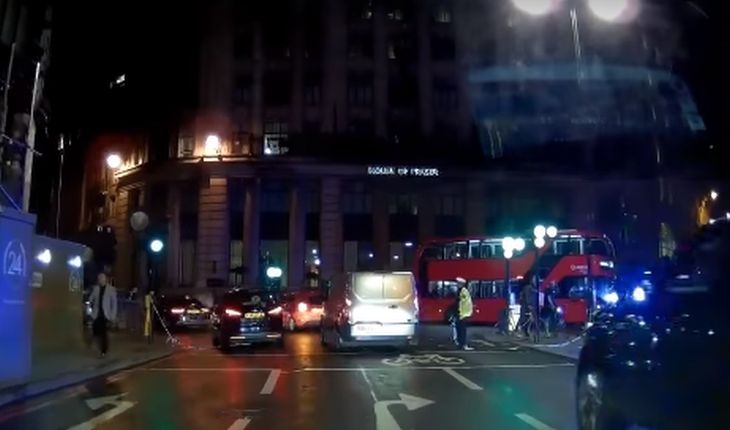 Български таксиметров шофьор записа на ВИДЕО Лондон след ужаса от атентата
