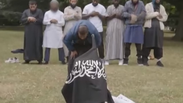 Един от касапите в Лондон участвал в документален филм за джихадисти, излъчен от британски тв канал! (ВИДЕО)