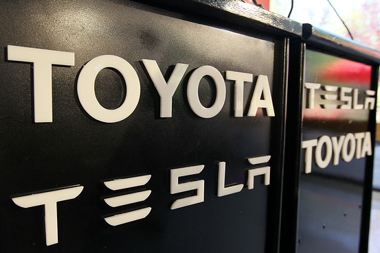 Tesla и Toyota прекратиха сътрудничеството си