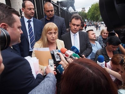 Скандалът между Йончева и Симеонов набира сила след това, което направи журналистката заедно с БСП