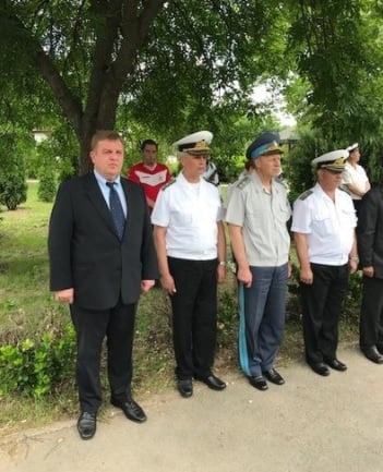 СНИМКИ и ВИДЕО от погребението на трагично загиналия командир