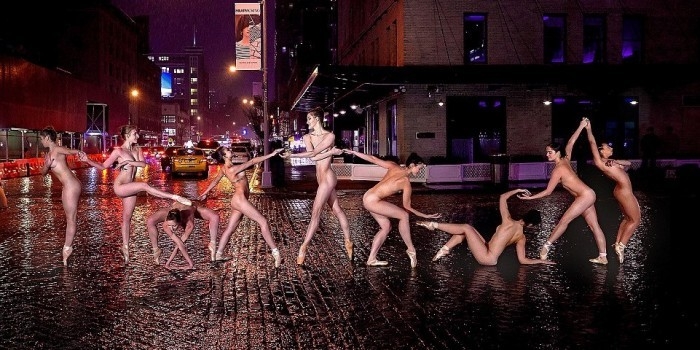 Хиляди балерини по света се съблякоха за грандиозна, гола фотосесия (СНИМКИ 18+)