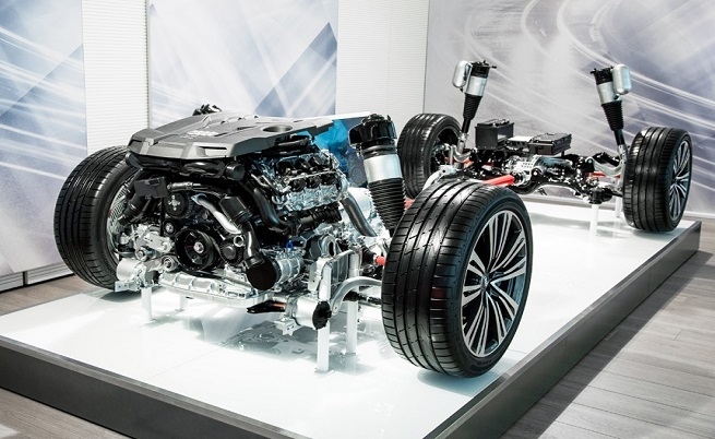 Новото Audi A8 - хирбид и ще изключва двигателя си при до 160 км/ч