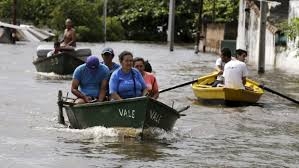 Хиляди останаха без дом след наводнения в Уругвай 