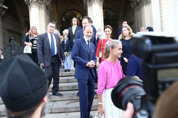 Фоторепортаж в БЛИЦ: Кралица, княгини, принцеси, принцове и потомък на султани на молебен за здравето на царя