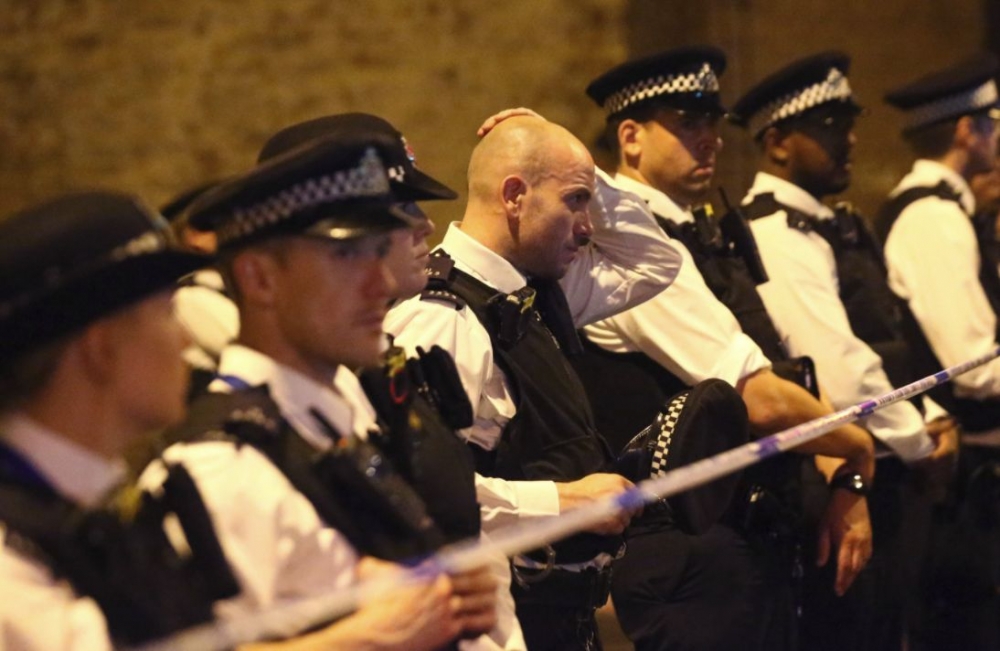 От последните минути от Лондон: Полицията съобщи най-страшната новина след кошмара край джамия
