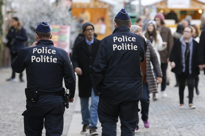 Белгийската полиция със спецакции на гарите в Намюр и Антверпен, взривен е подозрителен пакет 