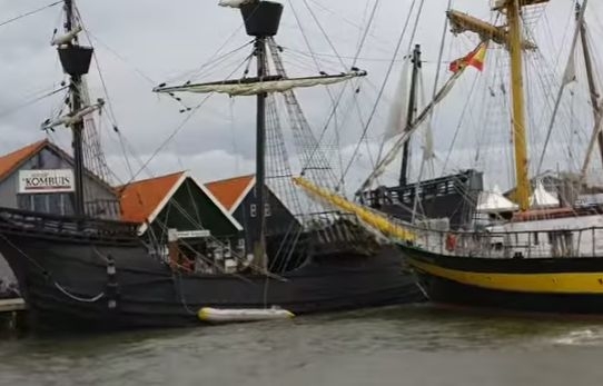 Ветроходът „Роял Хелена“ се заби в испански кораб (ВИДЕО)