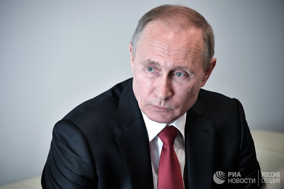 Путин намали и замрази заплатата си за още 1 година