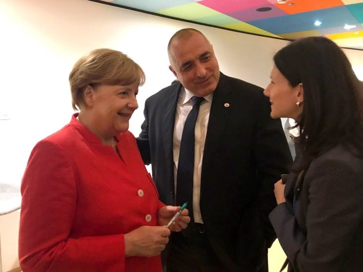 Първо в БЛИЦ! Бойко с усмивка до уши, срещна се с Меркел в Брюксел и обсъдиха... (СНИМКИ/ВИДЕО)