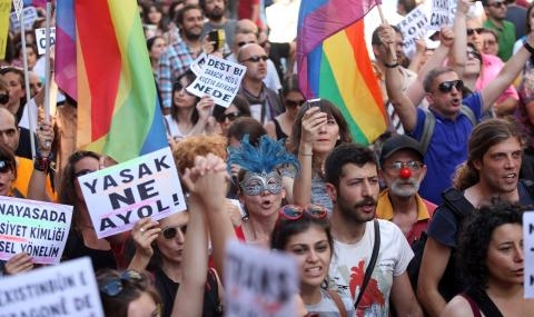Турските власти забраниха гей парада в Истанбул