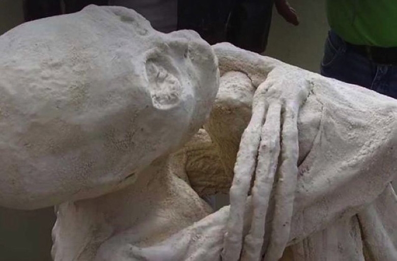 Компютърна томография установи, че намерената мумия на извънземно в Перу е на 2500 години
